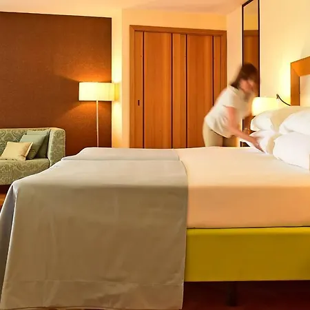 Pestana Promenade Ocean מלון