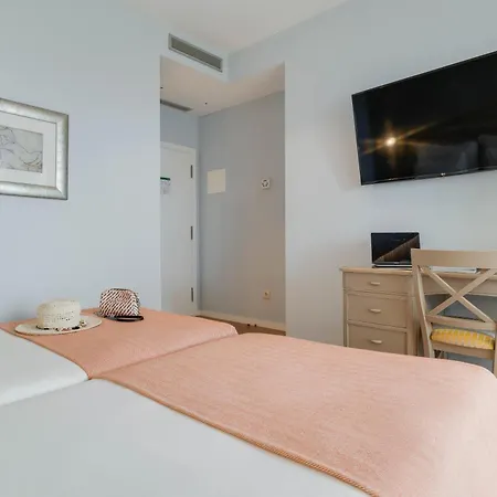 Pestana Promenade Ocean פונשל