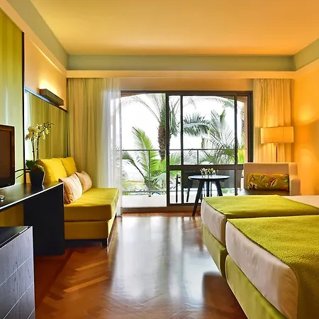 Pestana Promenade Ocean פונשל