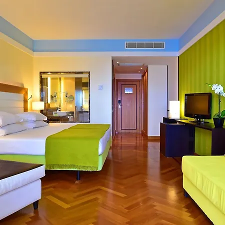 Pestana Promenade Ocean מלון