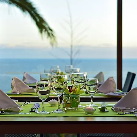 Pestana Promenade Ocean מלון פונשל