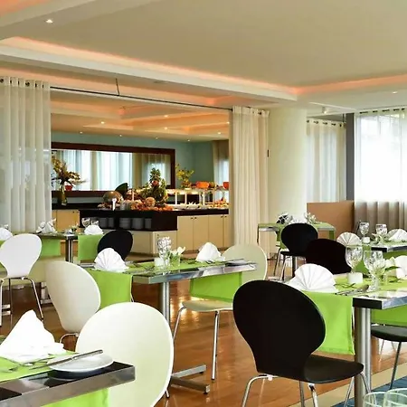 Pestana Promenade Ocean 4* פונשל