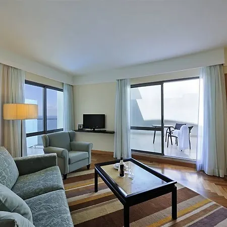 Pestana Promenade Ocean 4* פונשל