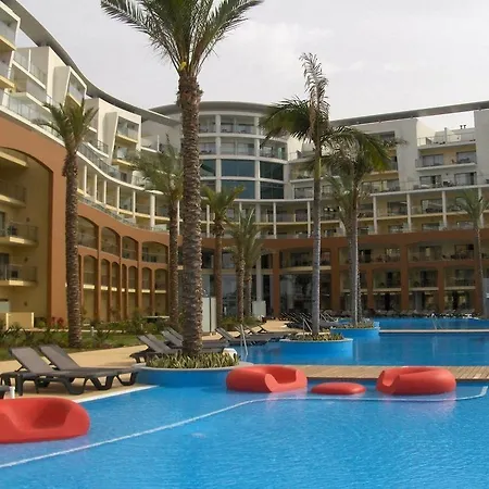 מלון Pestana Promenade Ocean פונשל